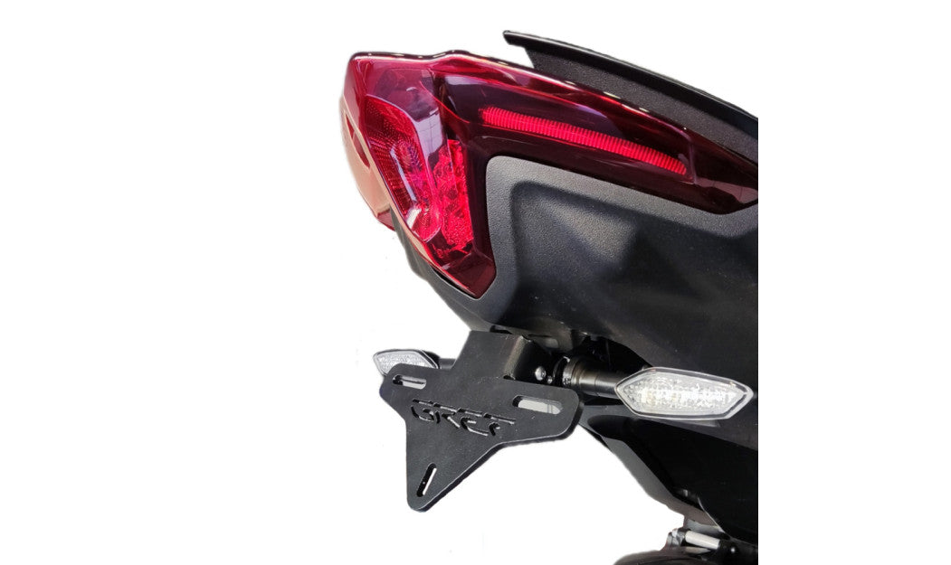 ΣΠΑΣΤΗ ΒΑΣΗ ΠΙΝΑΚΙΔΑΣ GREF INNOVATION ΓΙΑ YAMAHA T-MAX 560 '20-'23 P/T012
